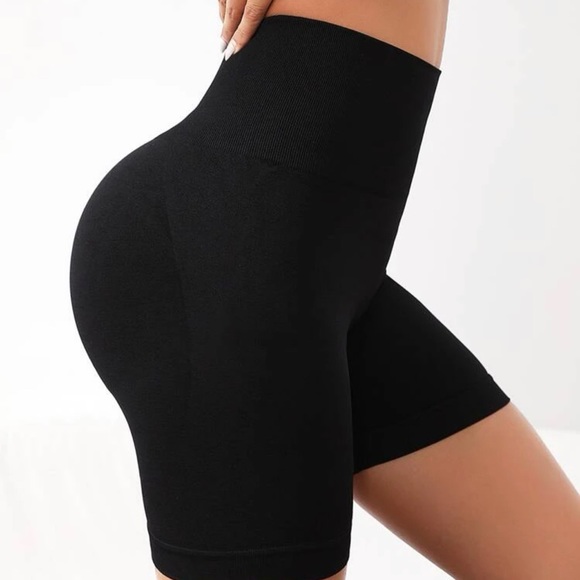 Wideband Waist Seamless Sports Shorts *NEW* - Picture 3 of 5